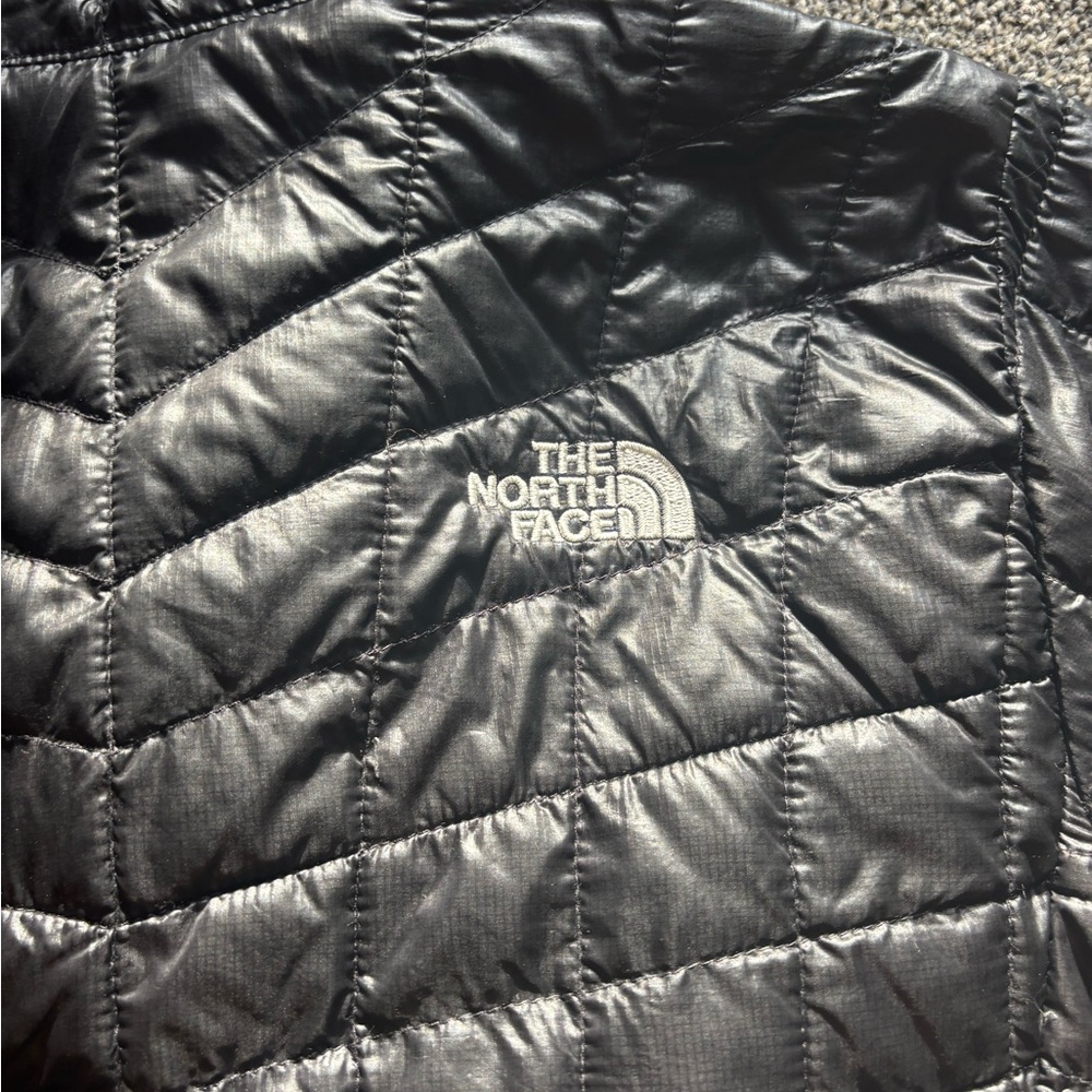 Sz S The North Face Thermoball Women's Black Quilted Jacket - Picture 13 of 14